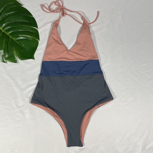 NWT Tavik [ Small ] Chase Colorblock One-Piece Swimsuit Desert Rose/‎ Grey - Picture 5 of 11